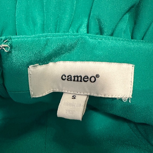 cameo Green Halter Peplum Top - Picture 3 of 4